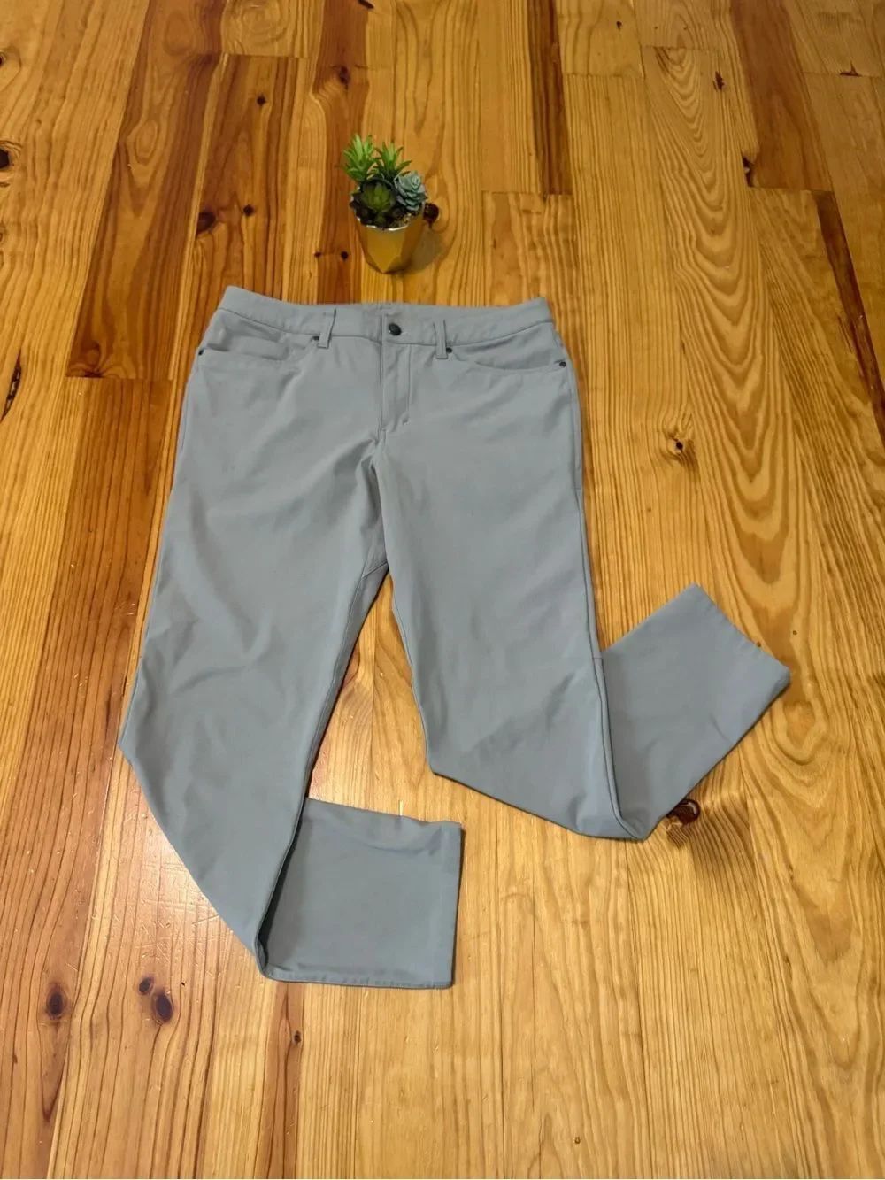 Lululemon ABC Pant Slim Warpstreme Light Khaki Men’s Size 32